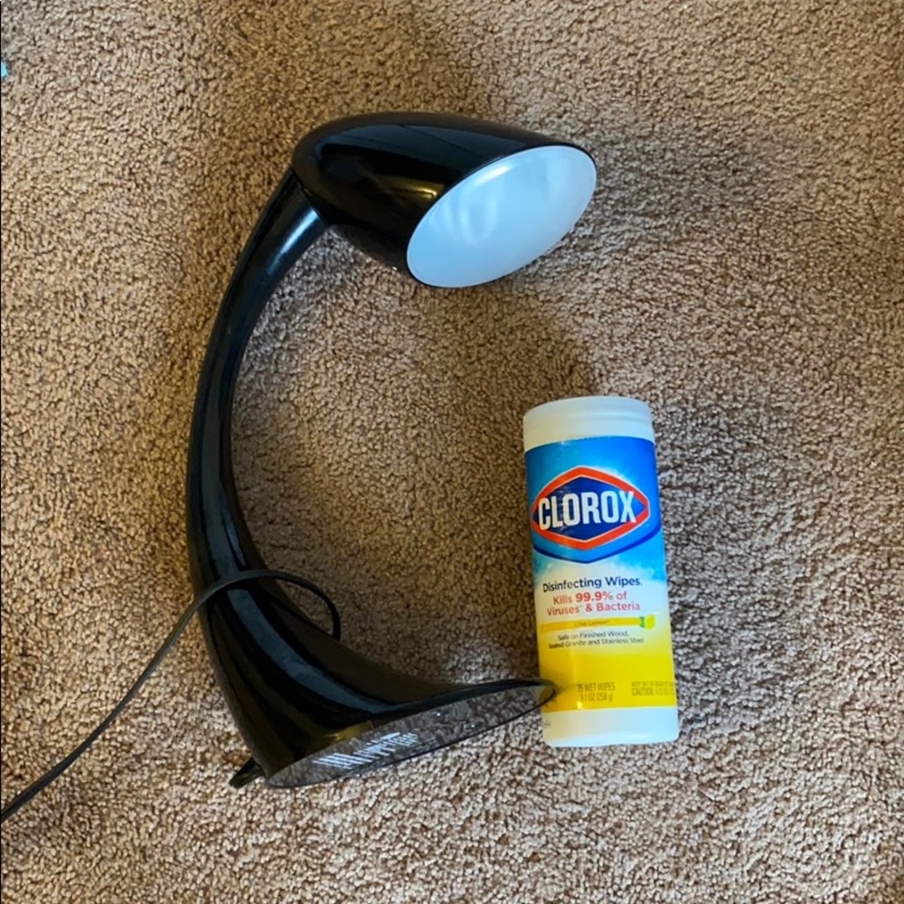 Desk lamp